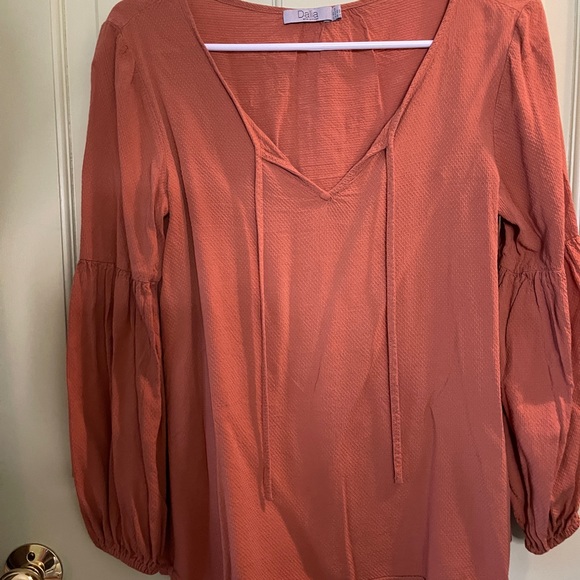 Dalia Blouse - Picture 7 of 7